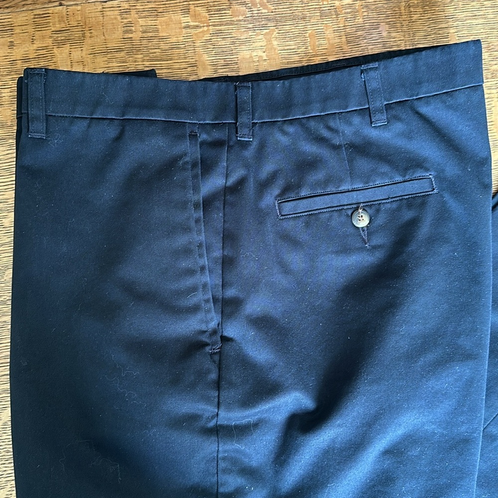 3/$15 HAGGAR PREMIUM NO-IRON BLACK MENS PANTS 38x34 - 4 Pockets Crease like new! - Picture 2 of 8
